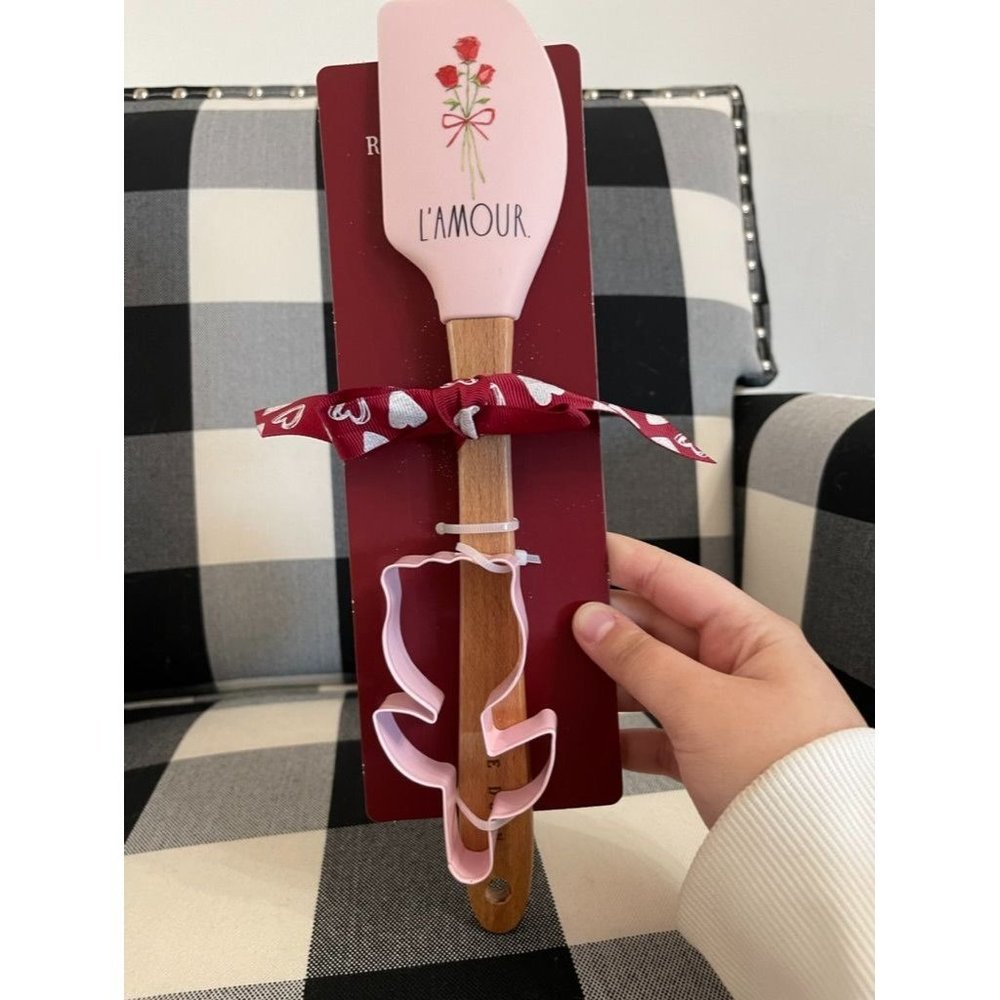 NWT Rae Dunn Spatula and Cutter Set